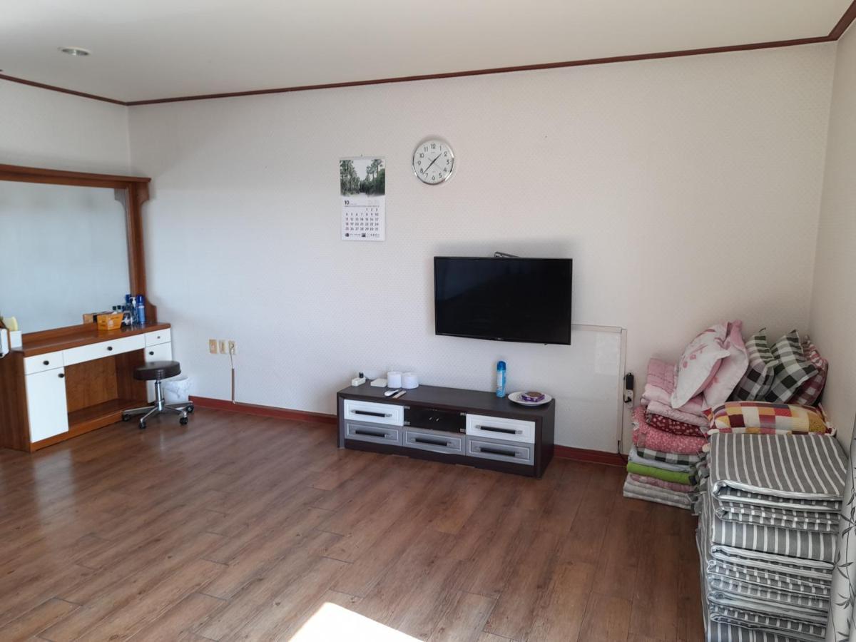 סאוגוויפו Haeansung Pension מראה חיצוני תמונה